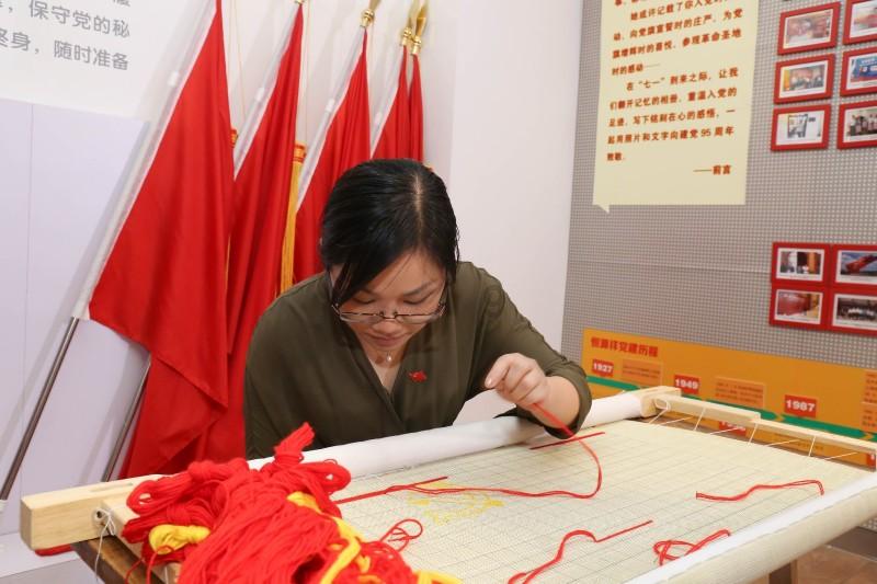 央视年末这部抗战剧火了,开播收视率第三